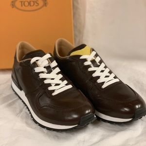 TODS SNEAKERS IN LEATHER XXM0YM0R360DVRS800